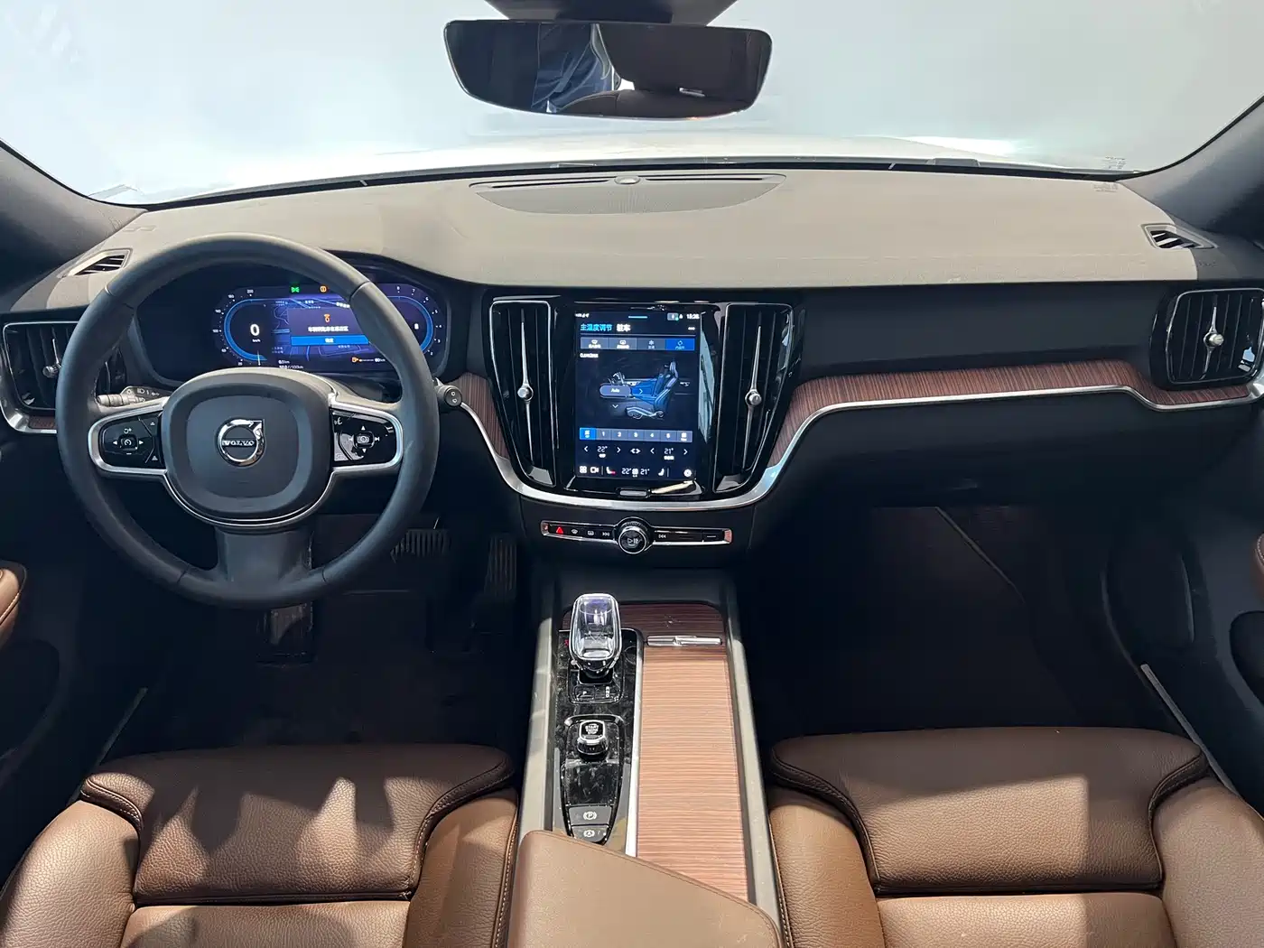 Фото 8 - Volvo V60