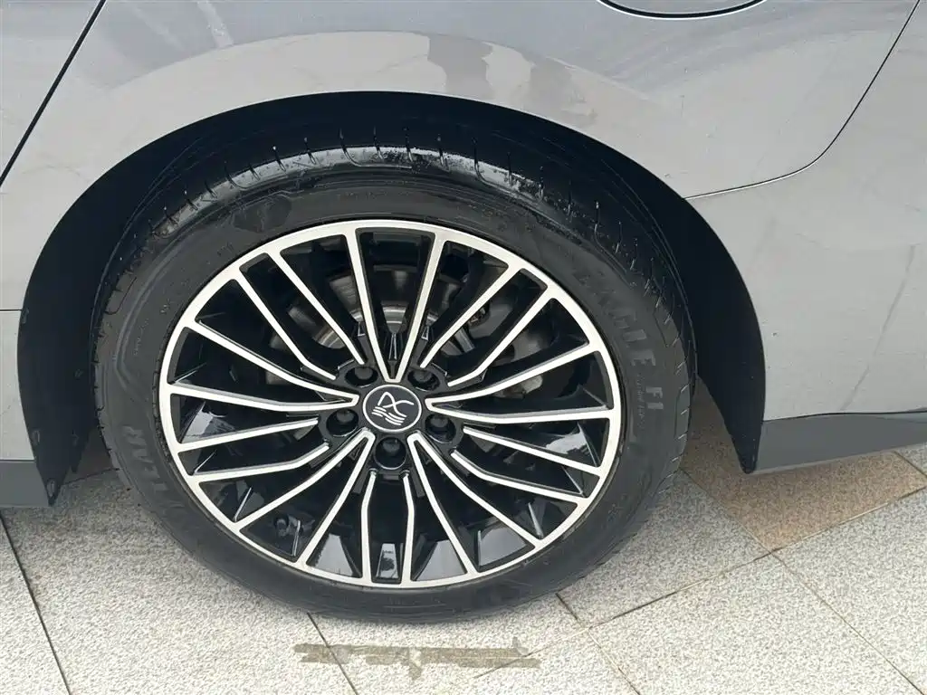 BYD HAN