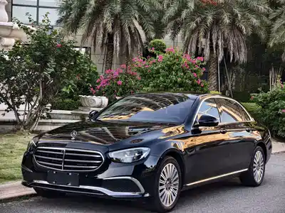Mercedes-Benz E