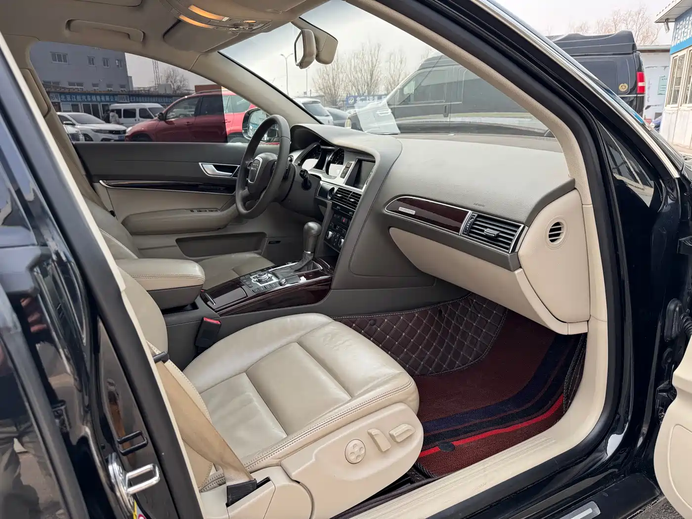 Audi A6L 2010 3.0 TFSI quattro Luxury фото 10