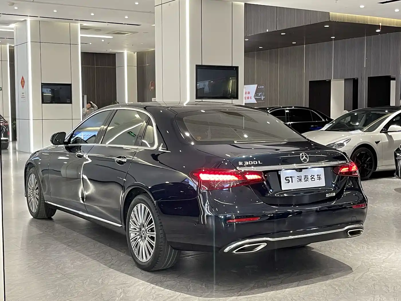 Mercedes-Benz E-Class 2021 E 300 L Luxury фото 7