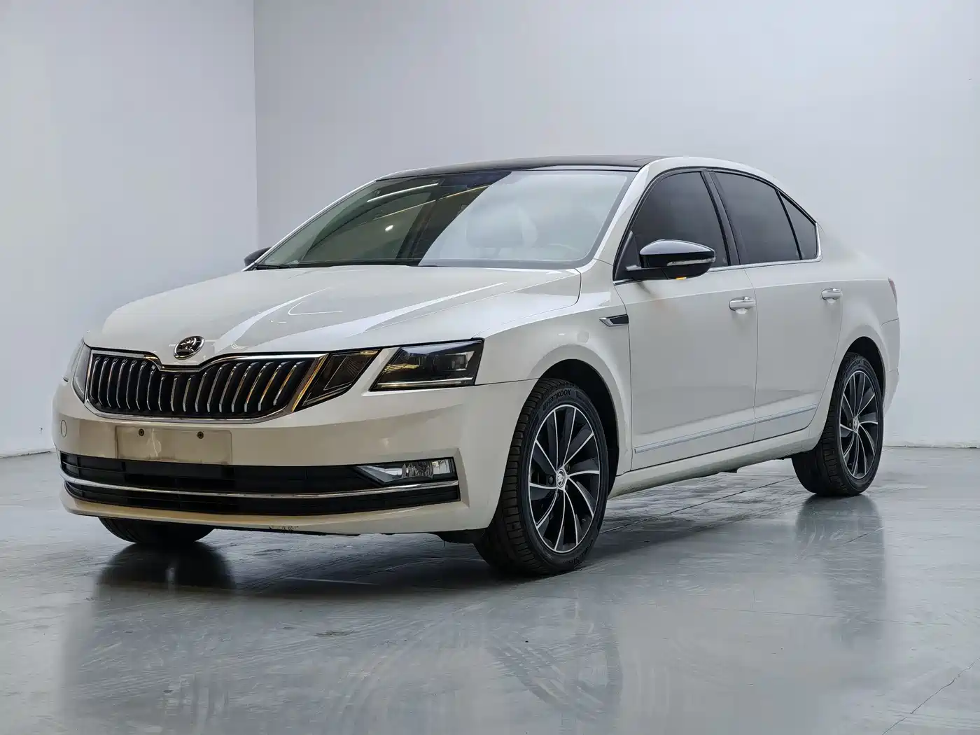 Škoda Octavia 2018 TSI280 DSG Luxury Edition