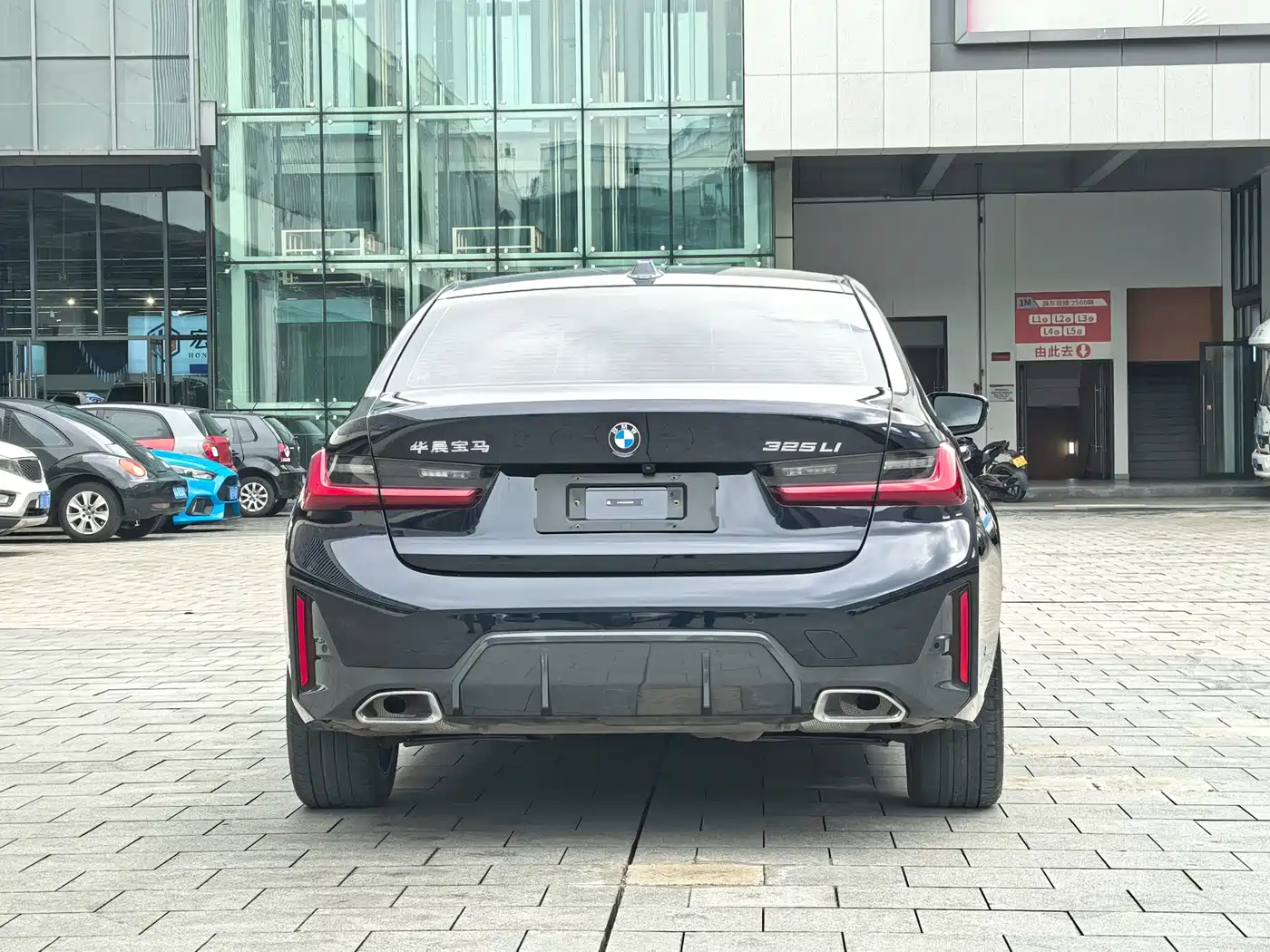 BMW 3 Series 2025 325Li M Sport Package фото 6