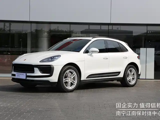 Porsche Macan 2024 Macan 2.0T — фото 1