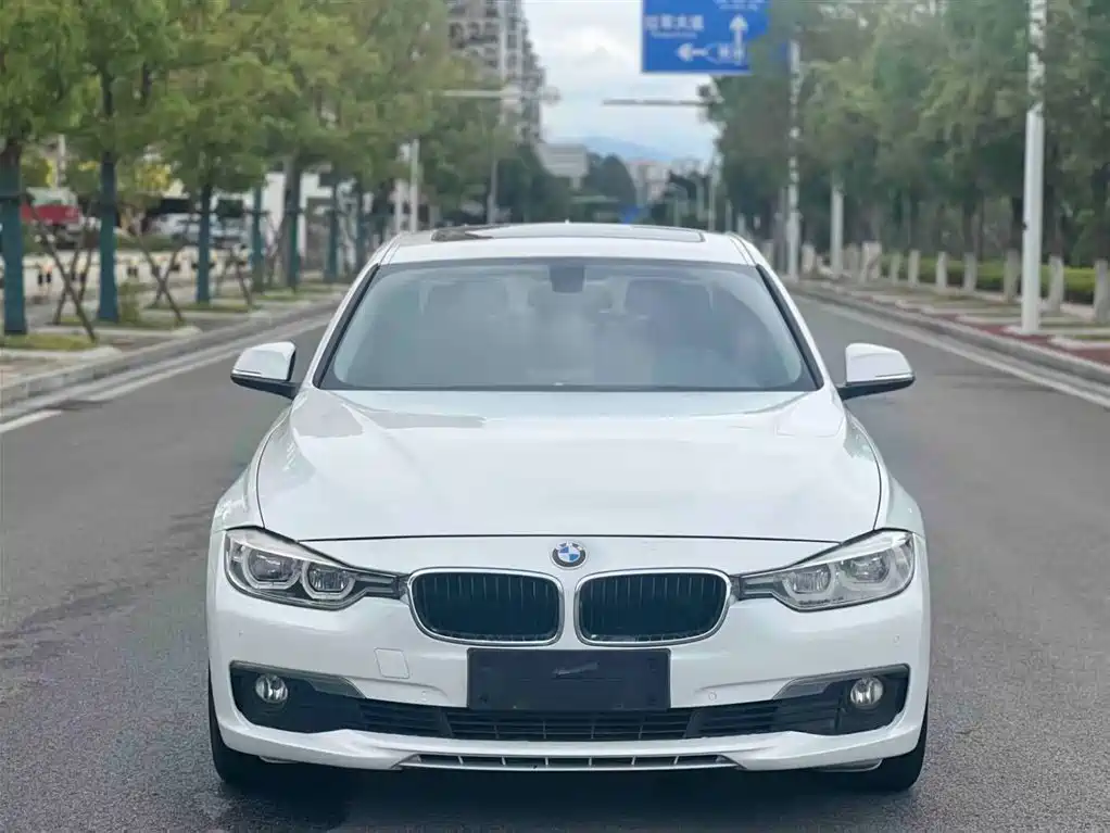 BMW 3 Series 2015 320i Fashion фото 2