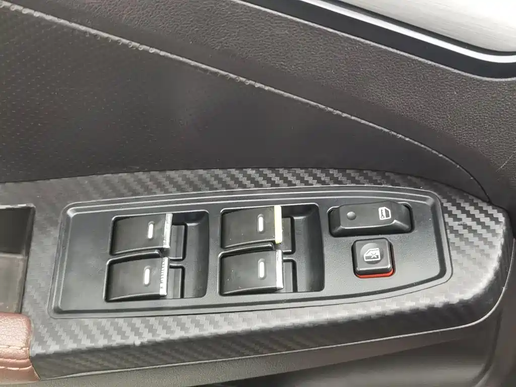 Фото 9 - Geely Vision