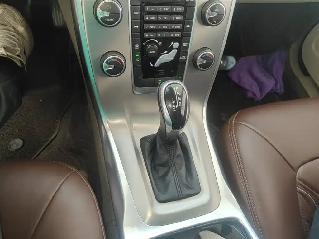 Volvo S80L 2015 2014 2.0T T5 Momentum
