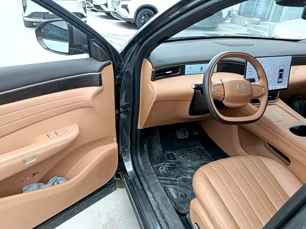 Dongfeng Aeolus L8 2025 2025 Plug-in Hybrid