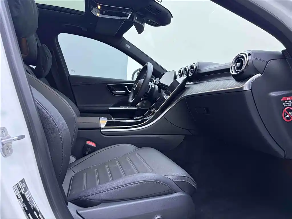 Mercedes-Benz C-Class 2024 C 260 L Night Edition Sport фото 17