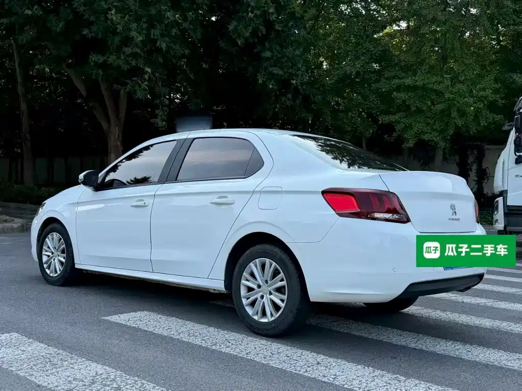 Peugeot 301 2017 2017 1.6L Manual Comfort Edition