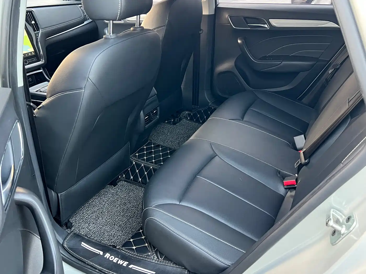 Roewe i6 New Energy 2018 2017 45T Hybrid Connected Smart Enjoyment Edition