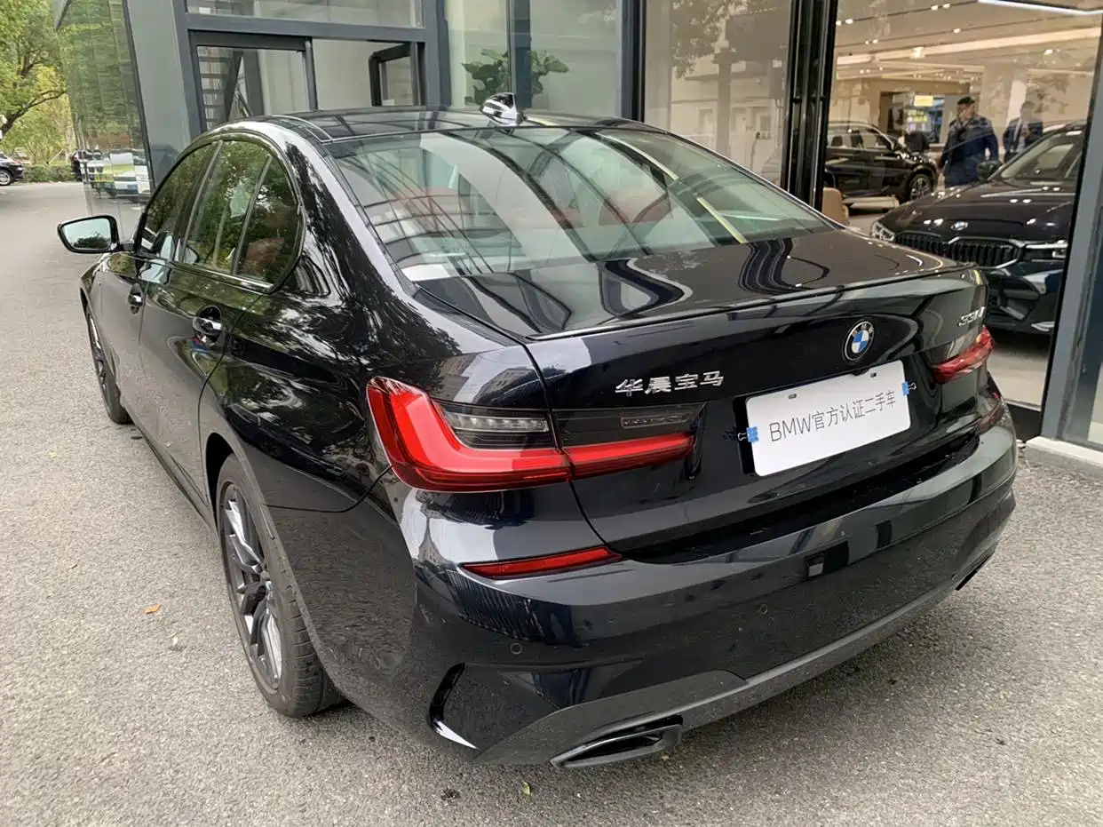 BMW 3 Series 2022 330i M Sport Shadow Edition фото 7