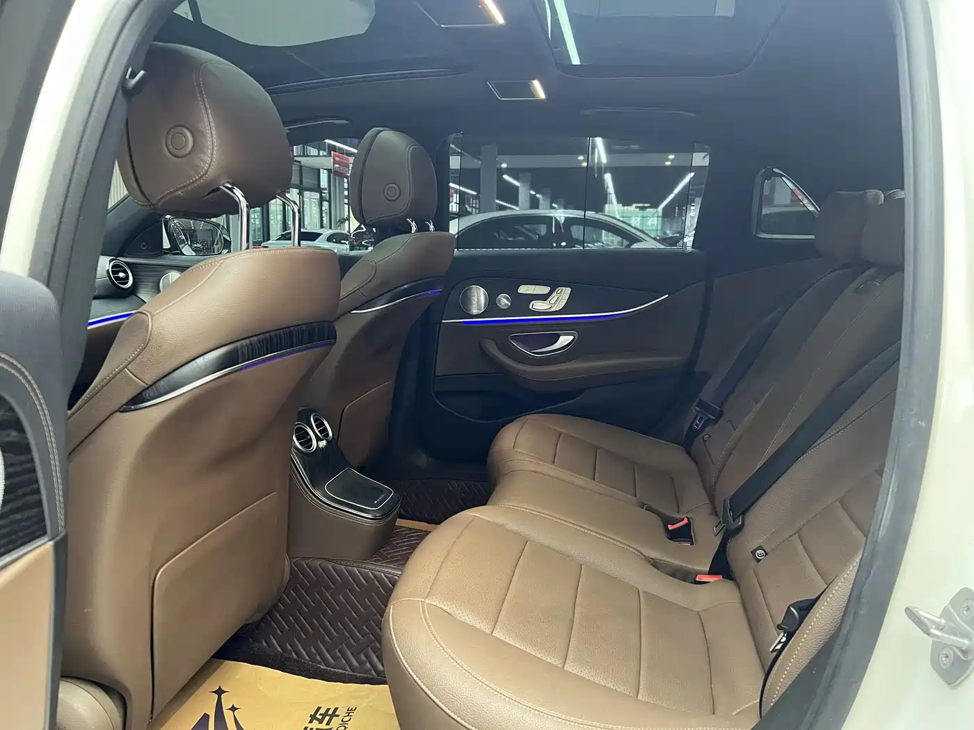 Mercedes-Benz E-Class 2021 E 300 L Sport Luxury Edition фото 12