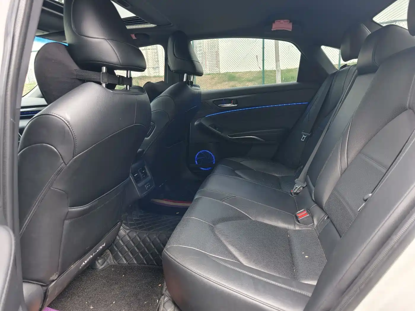 Toyota Avalon 2022 2.0L Luxury Edition фото 6