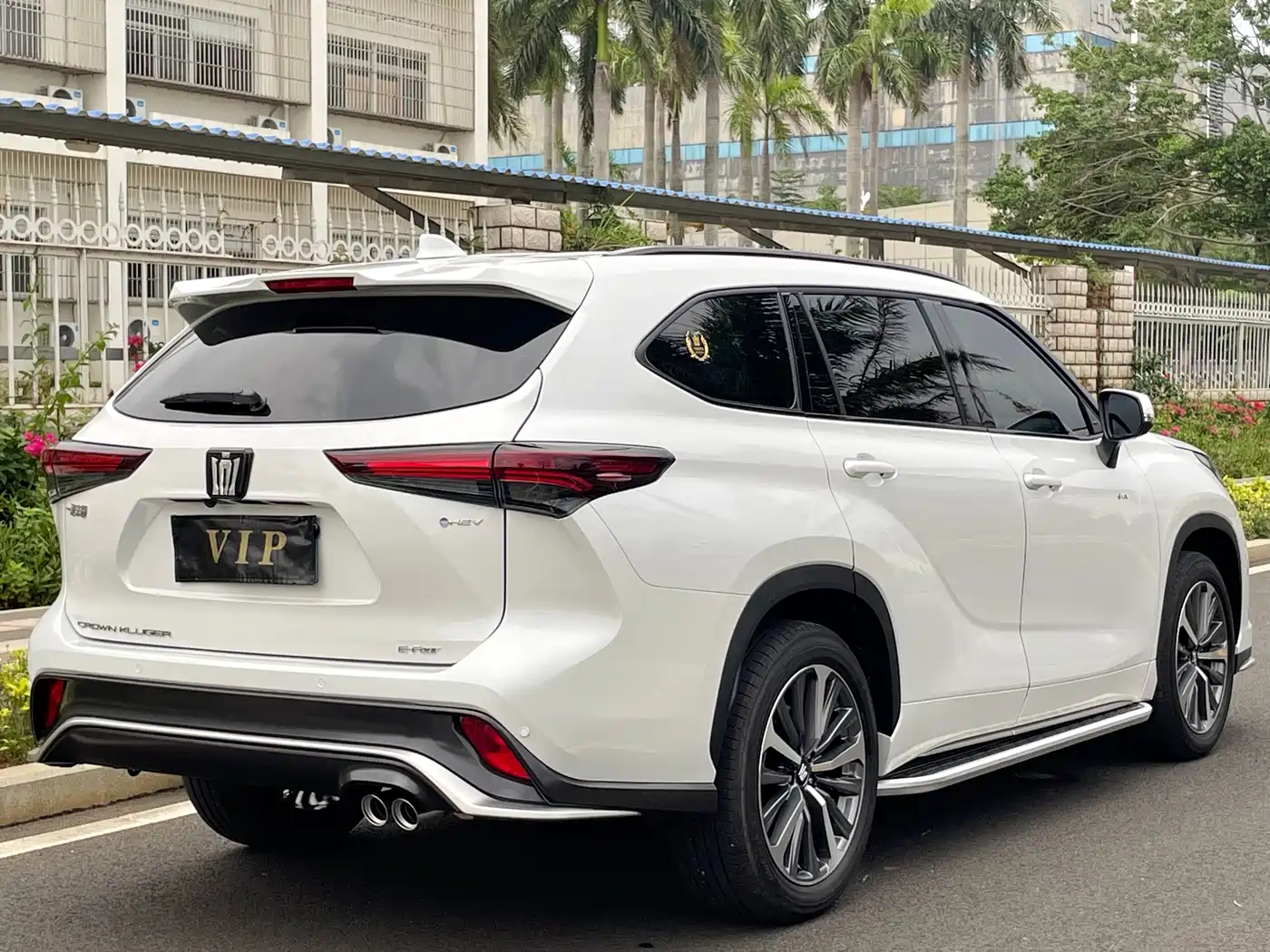 TOYOTA CROWN LUFANG