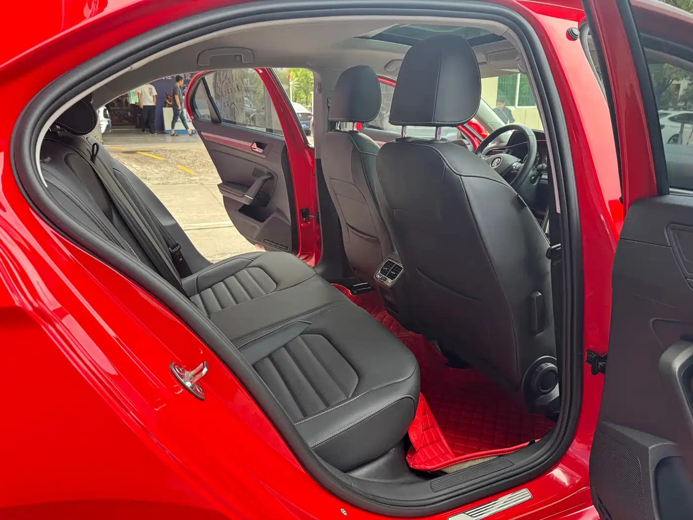 Volkswagen Lamando 2021 280TSI DSG Comfort Edition фото 17