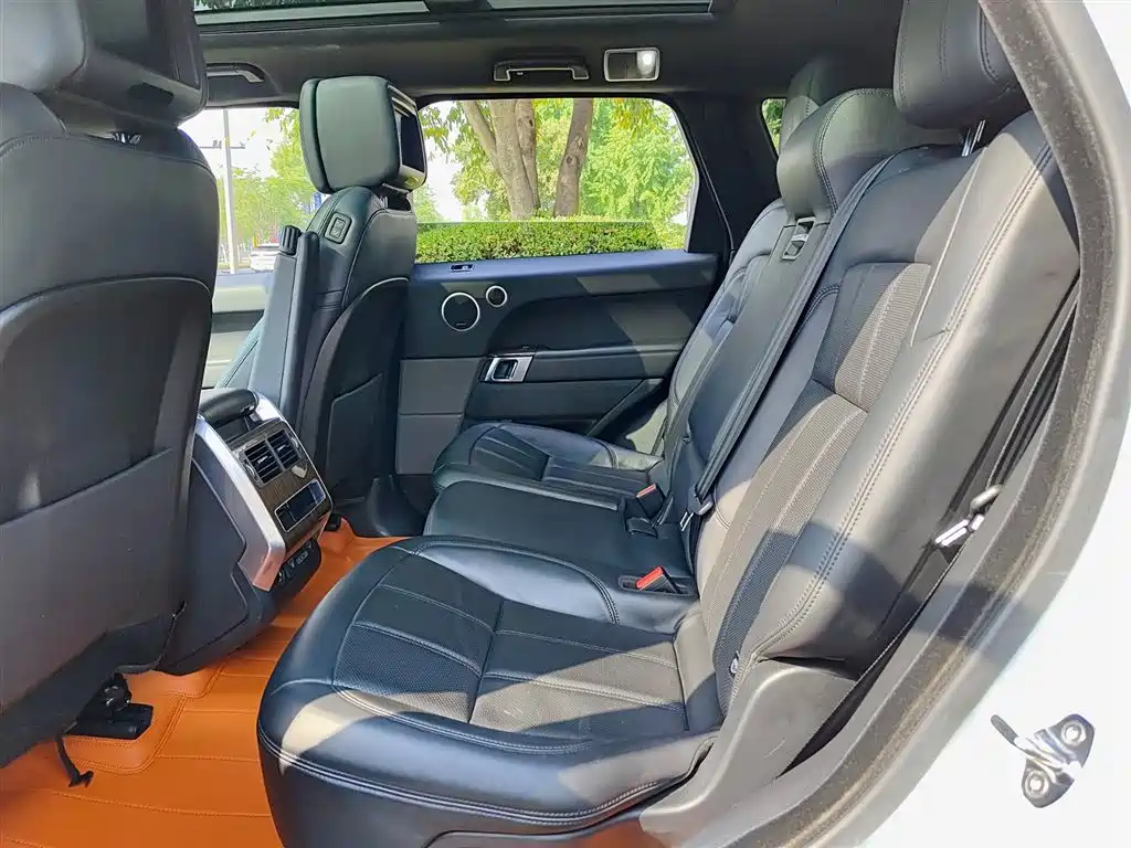 Land Rover Range Rover Sport PHEV 2018 Model P400e фото 8