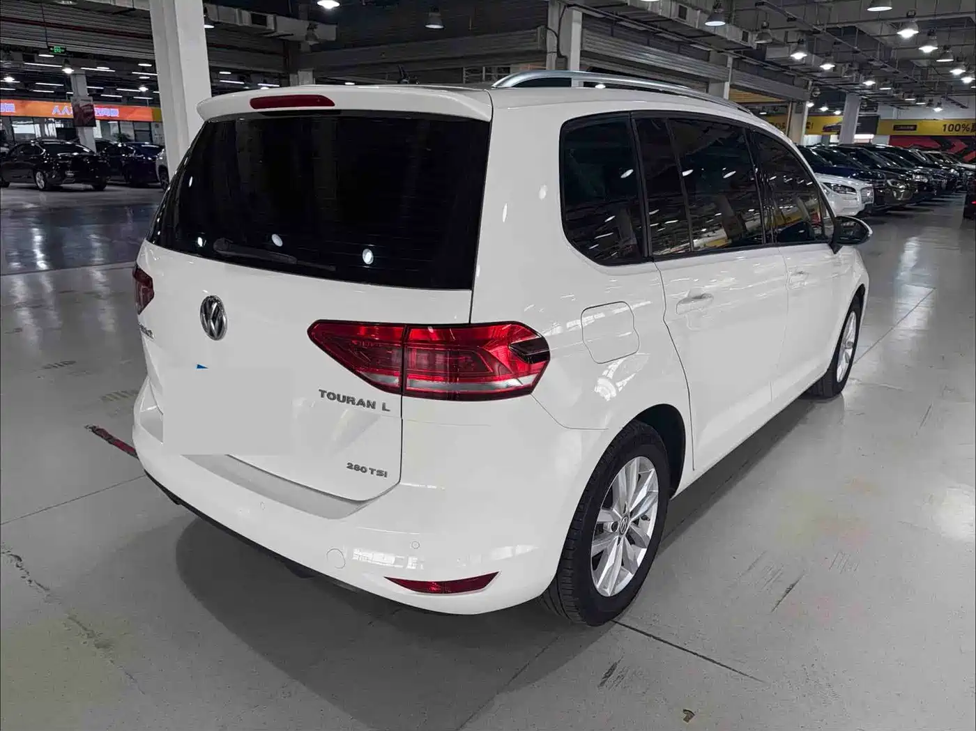 Фото 20 - Volkswagen Touran