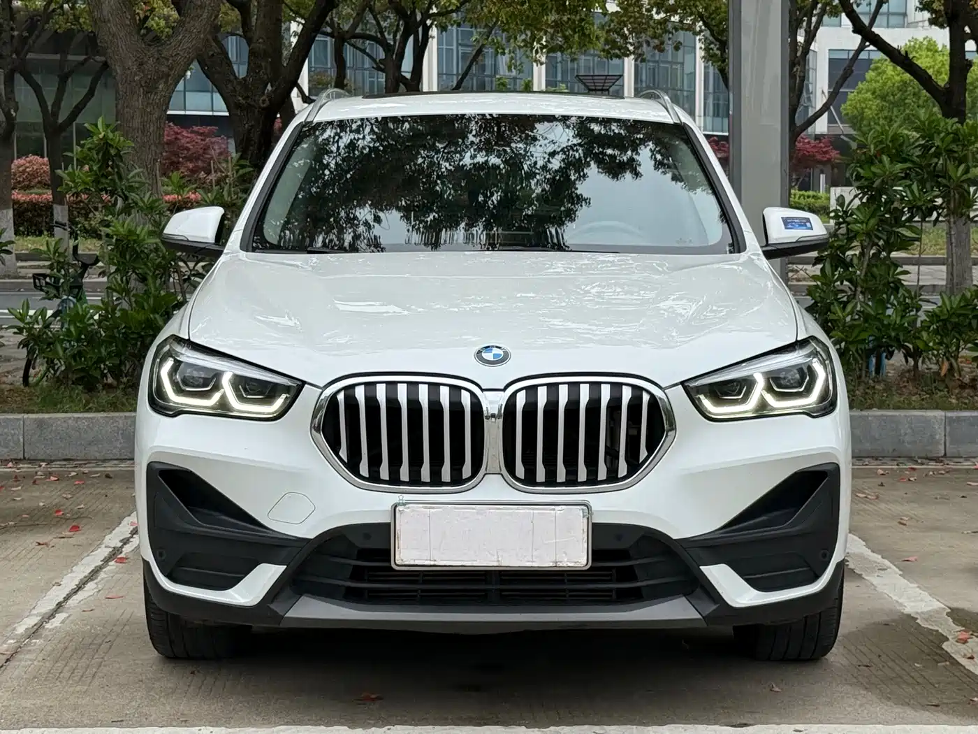 BMW X1 2022 sDrive25Li Leading фото 2