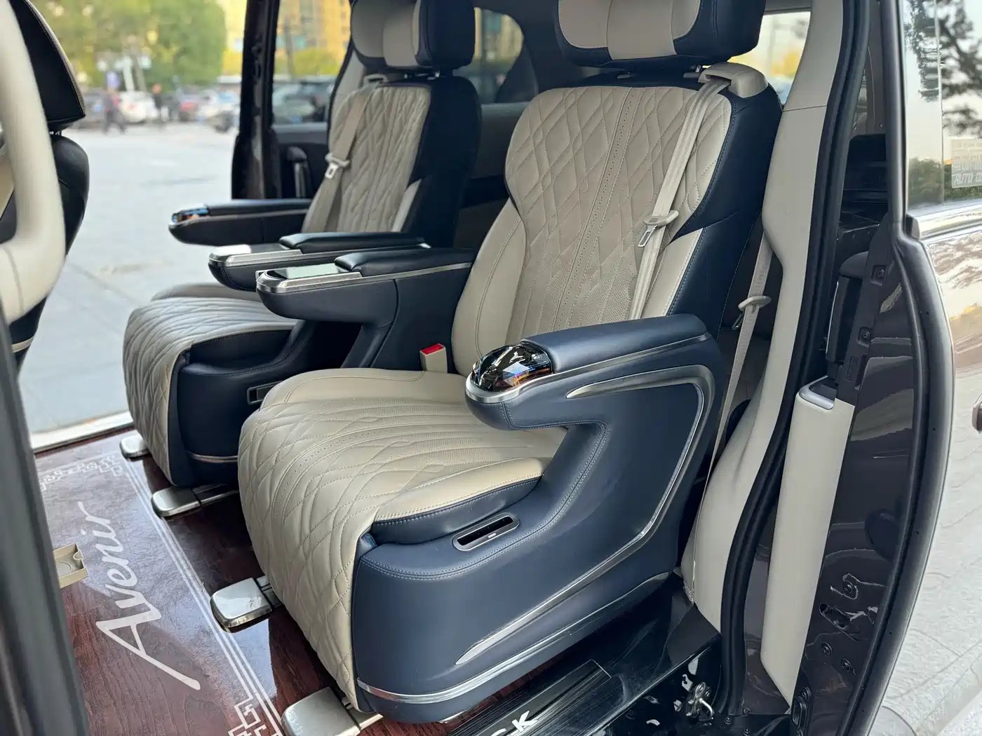 Buick GL8 2020 Model Land Business Class 652T Comfort фото 6