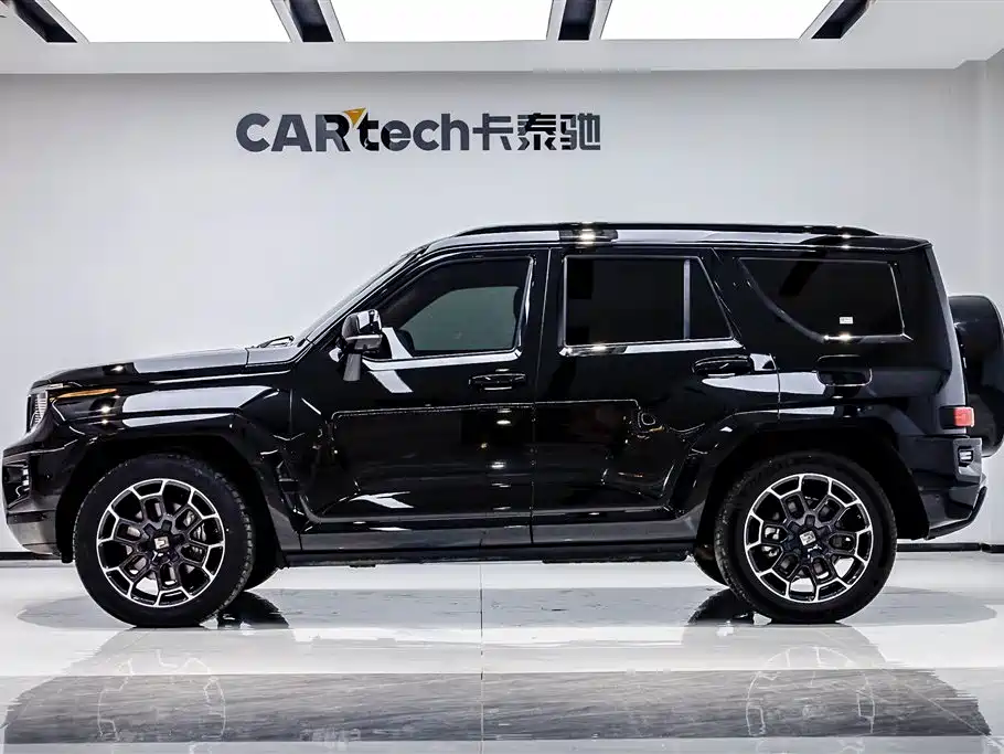 TANK TANK 700 NEW ENERGY