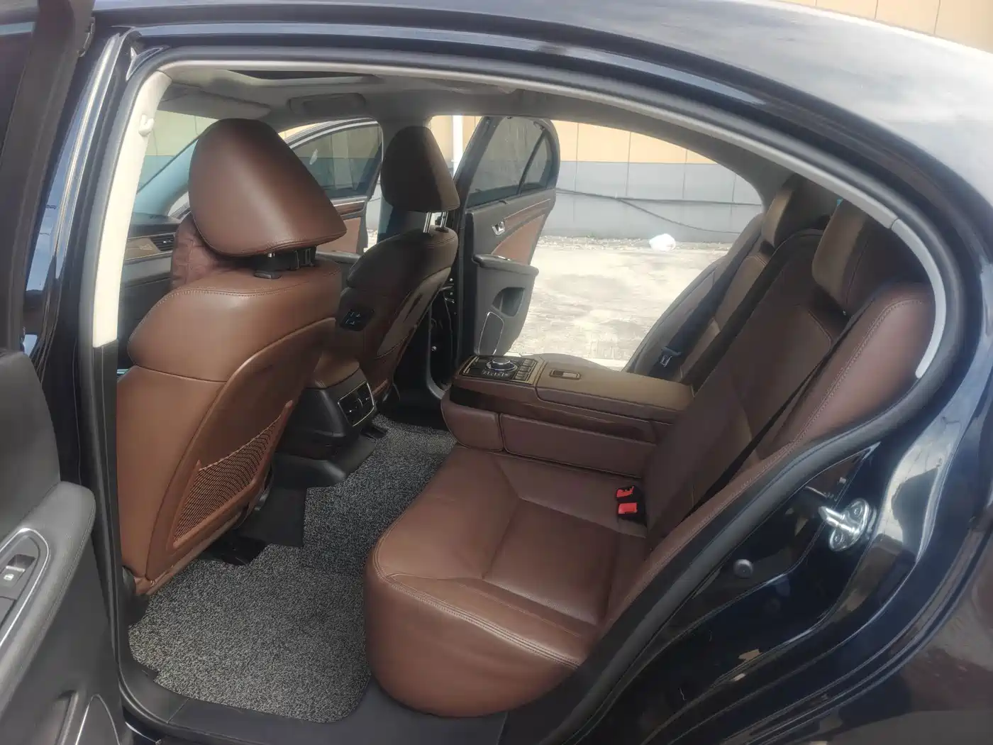 Hongqi H7 2017 2015 2.0T Luxury