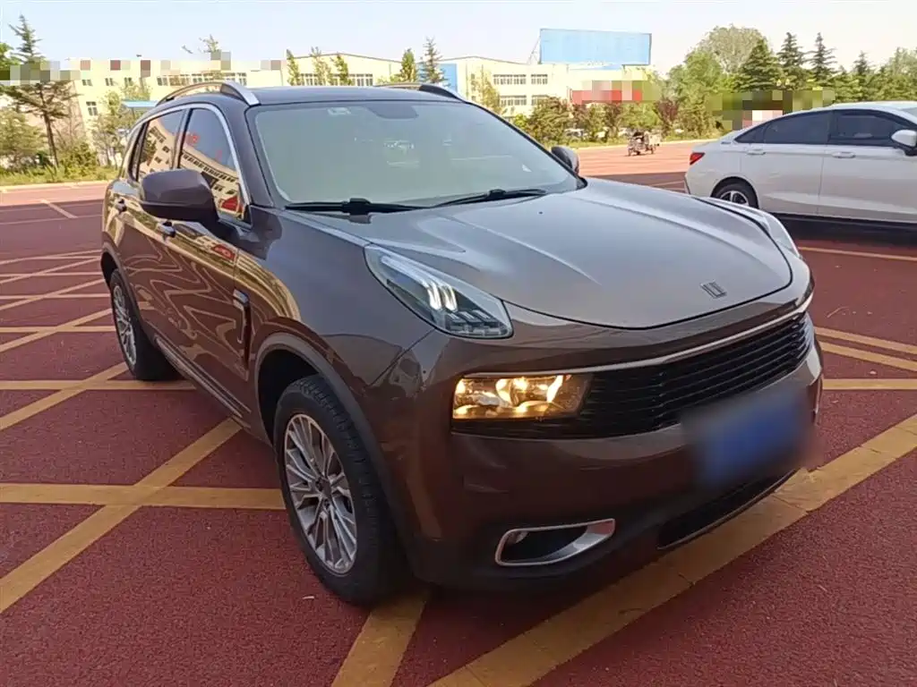 Lynk & Co 01 2017 2.0T 2WD фото 4