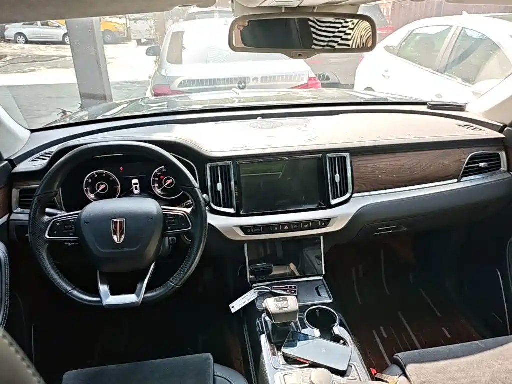 Фото 10 - Hongqi HS7
