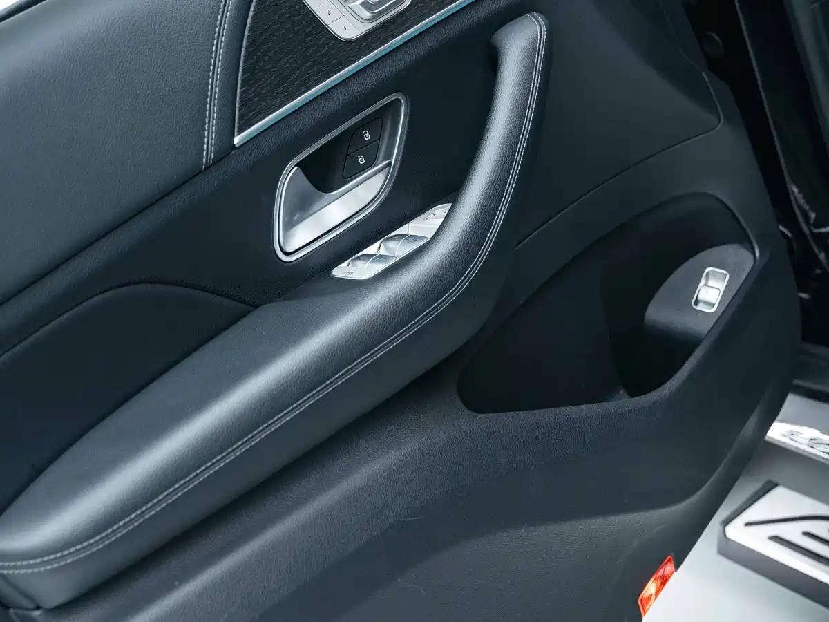 Mercedes-Benz GLS 2018 Facelift GLS 500 4MATIC фото 15