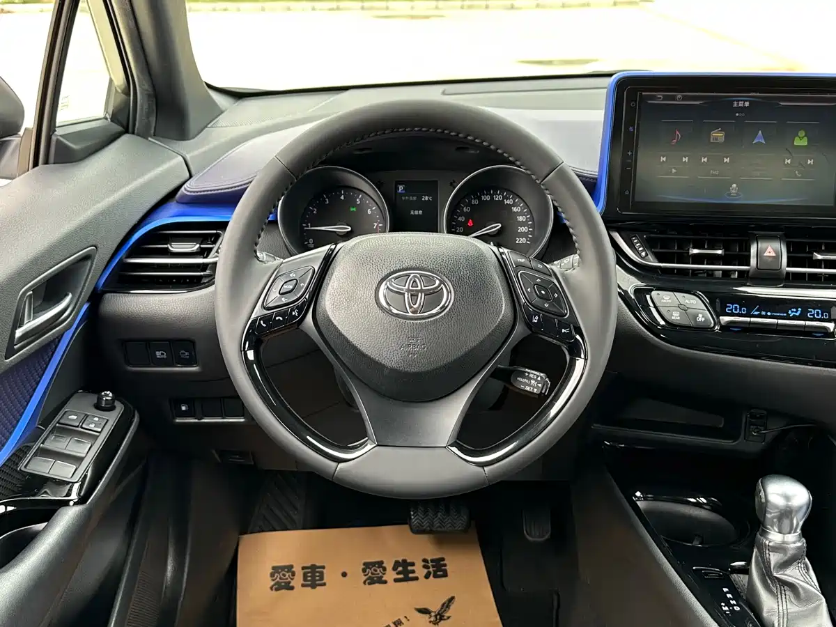 Toyota C-HR 2018 2.0L Luxury Edition China V фото 31