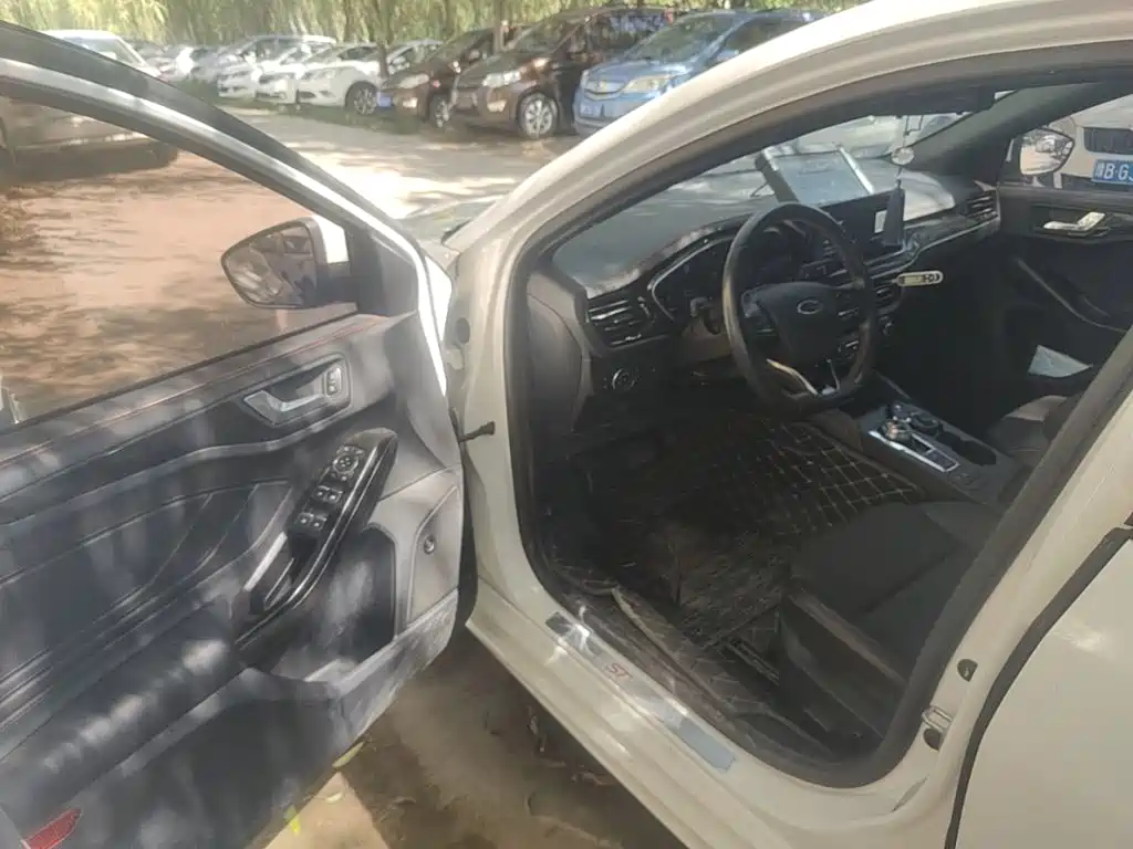 Ford Focus 2021 2021 Sedan EcoBoost 180 Auto ST Line