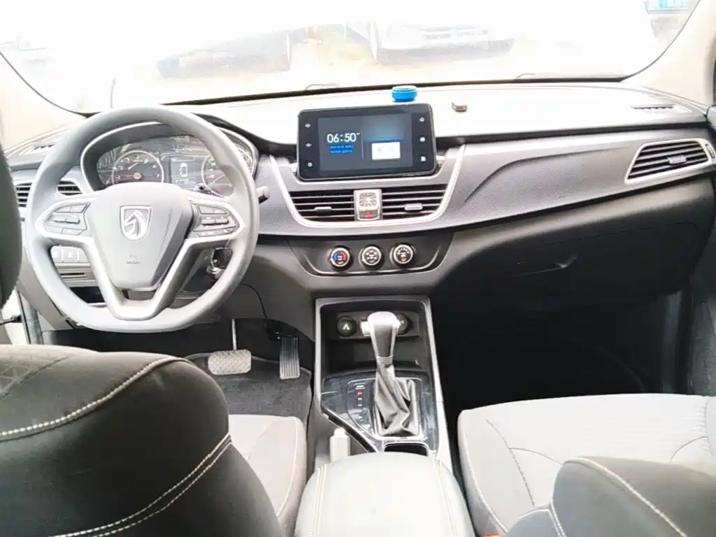 Фото 6 - Baojun 730
