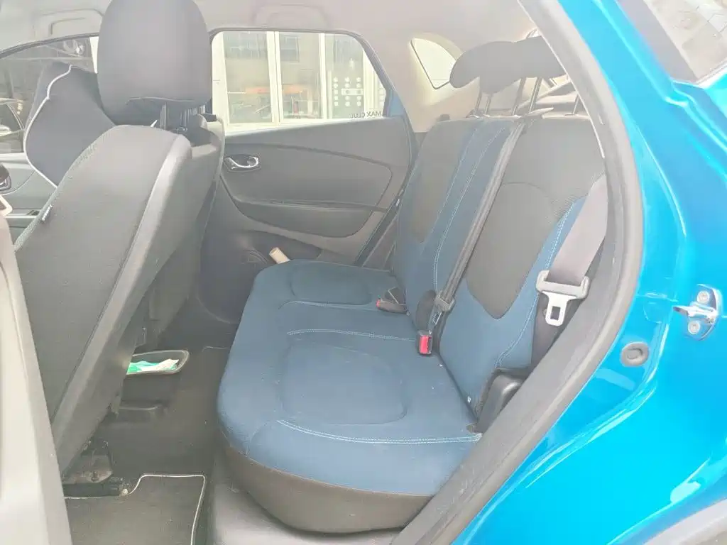 Renault Captur 2015 2015 1.2T Automatic Comfort Limited Edition