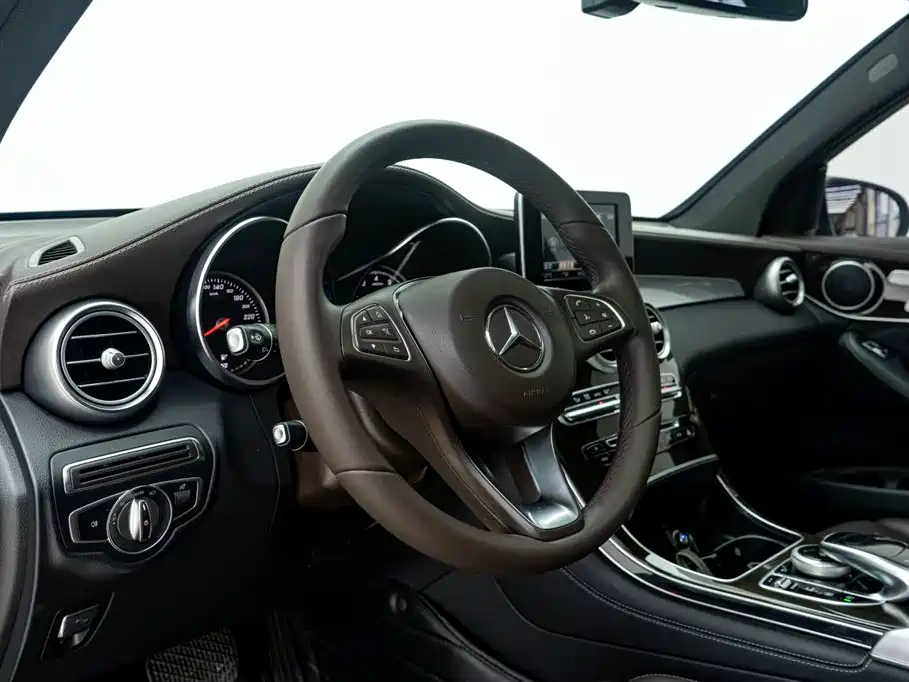 Mercedes-Benz GLC 2018 Facelift GLC 260 4MATIC Dynamic фото 21