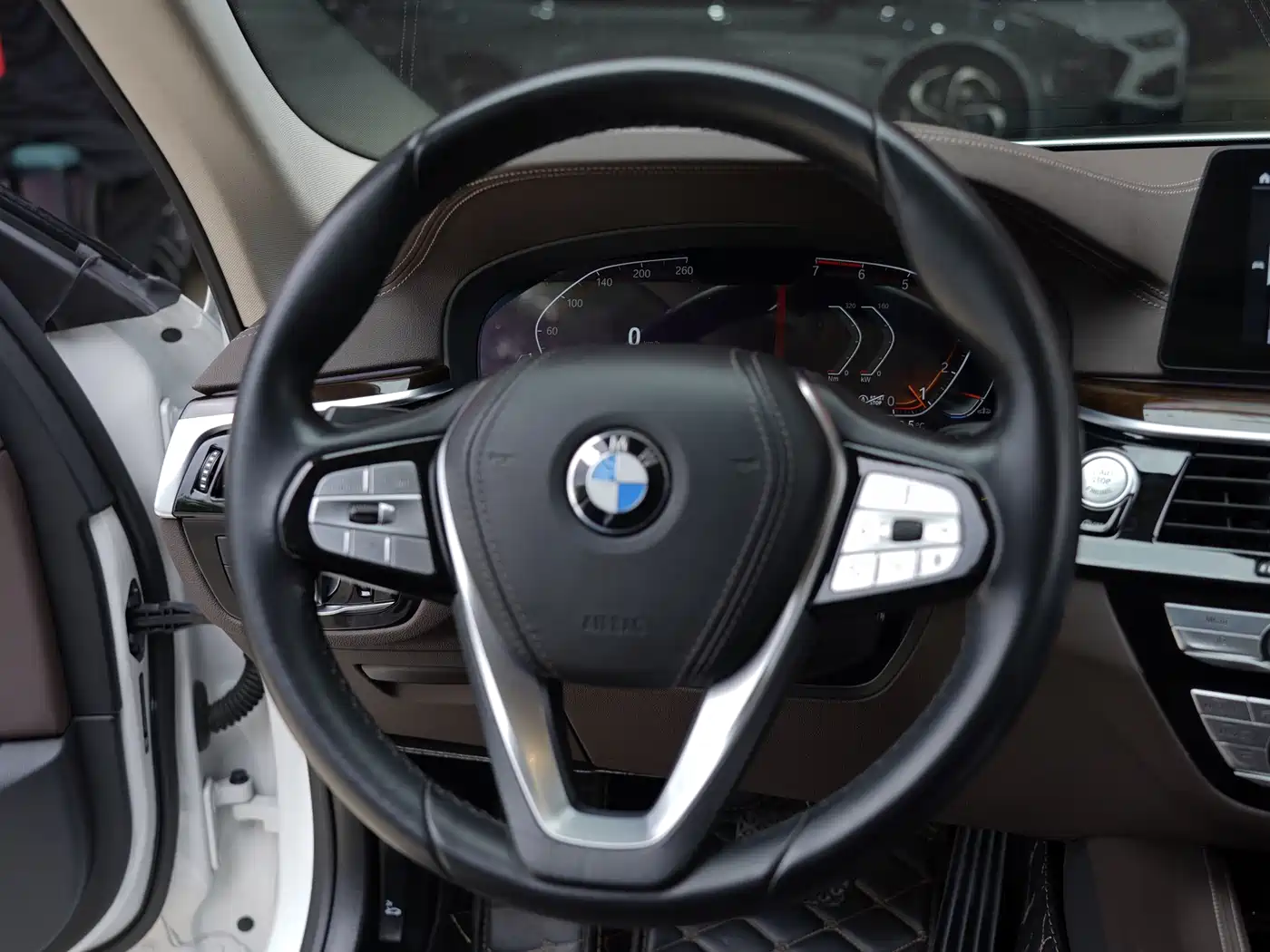BMW 5 Series 2020 525Li Luxury Package фото 14