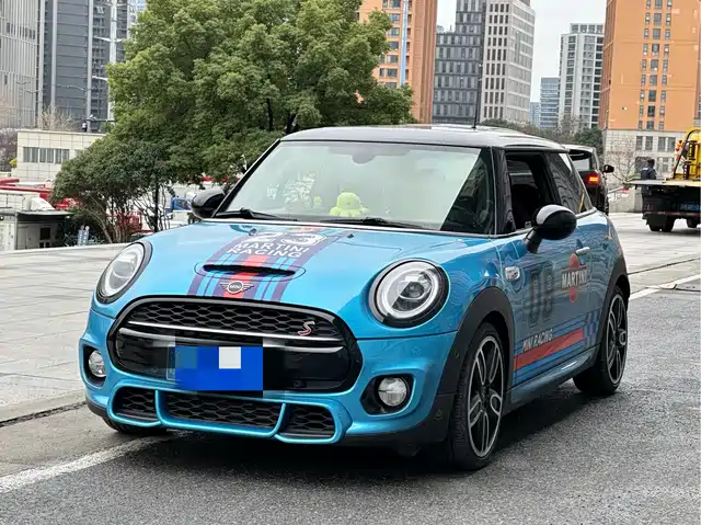 MINI 