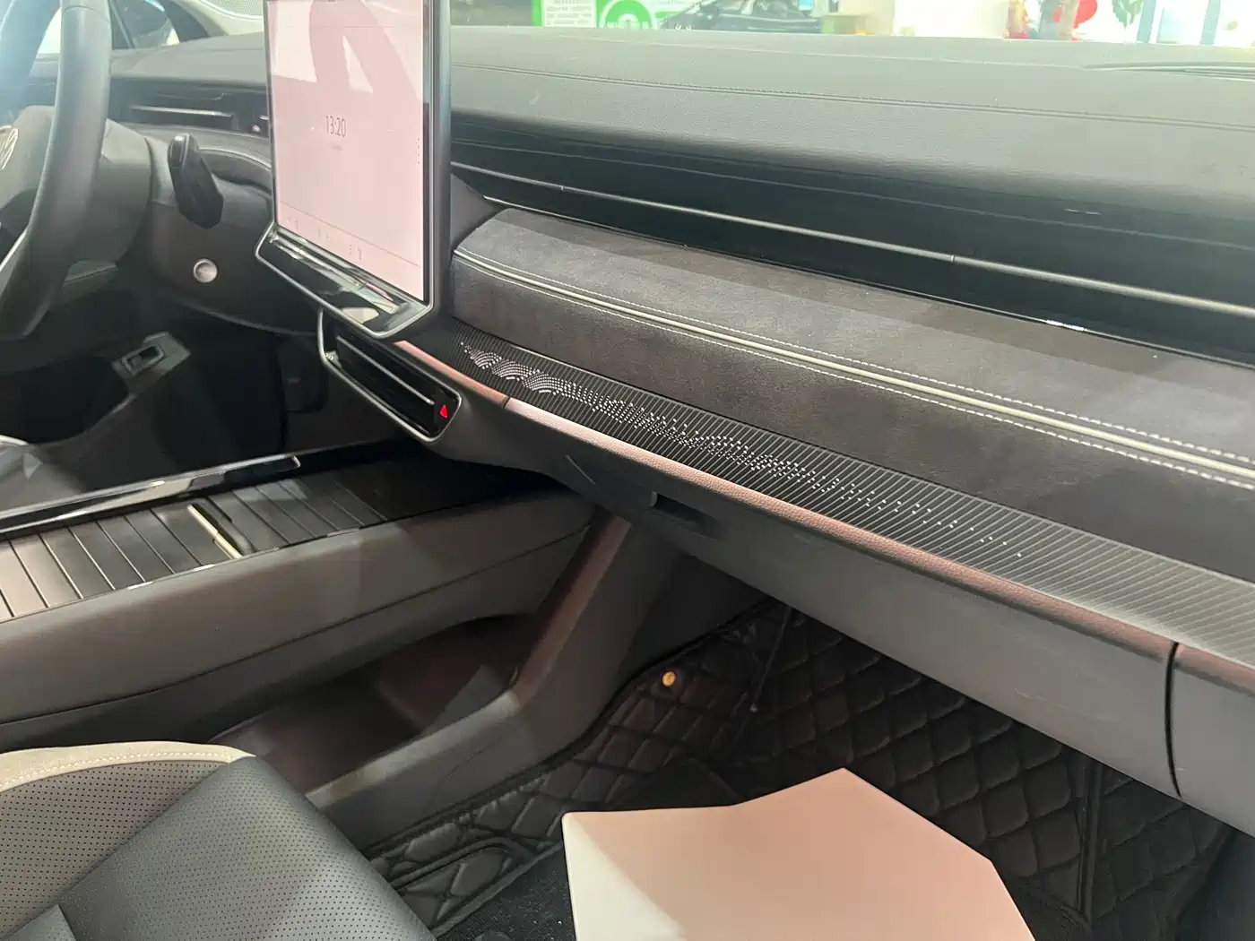 VOLKSWAGEN ID.7 VIZZION