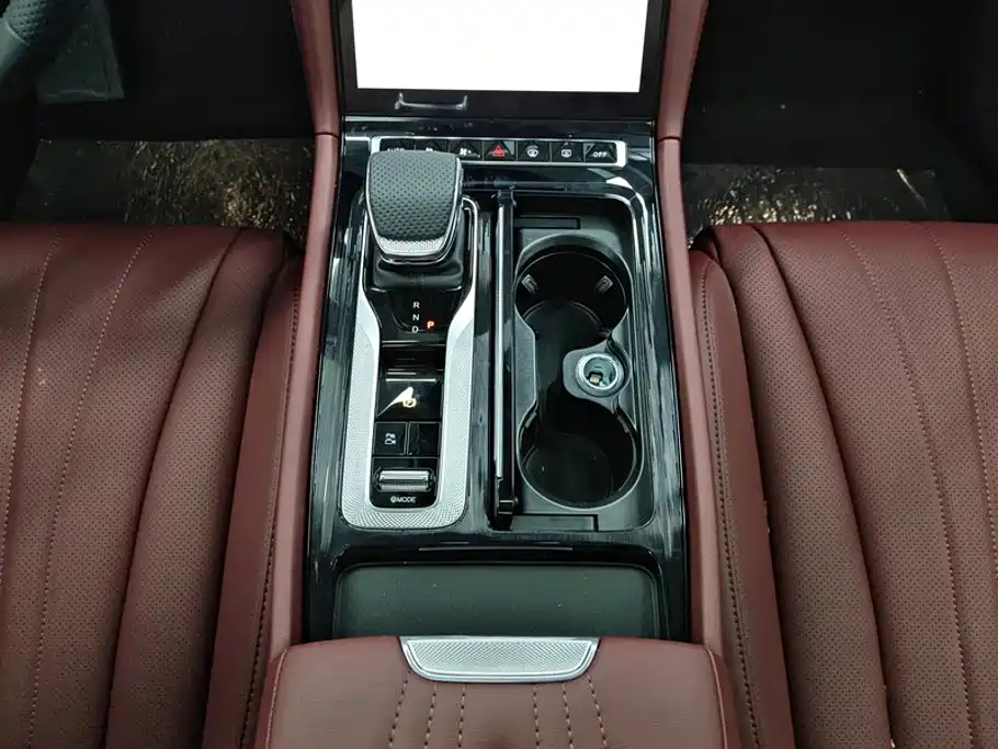 Hongqi H5 PHEV 2026 2025 130 Super Hybrid Edition