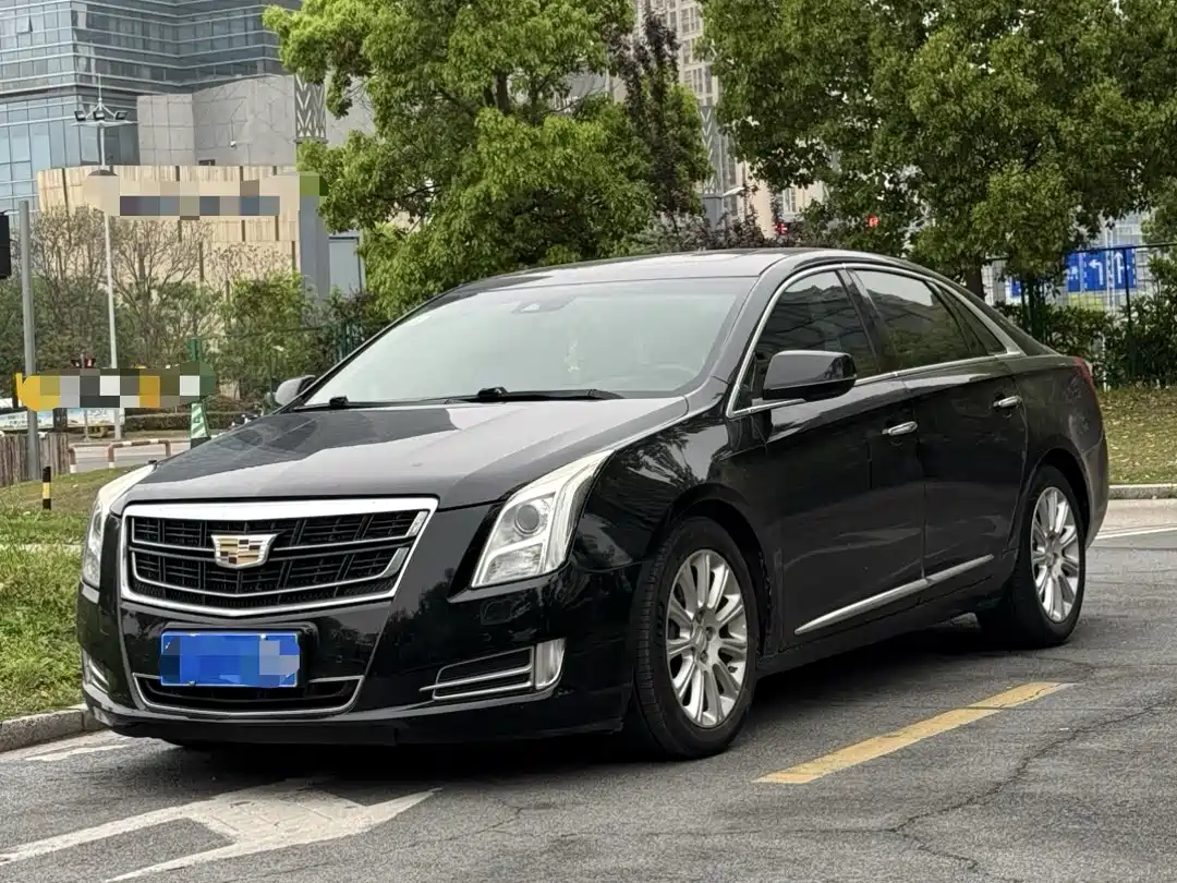 CADILLAC XTS