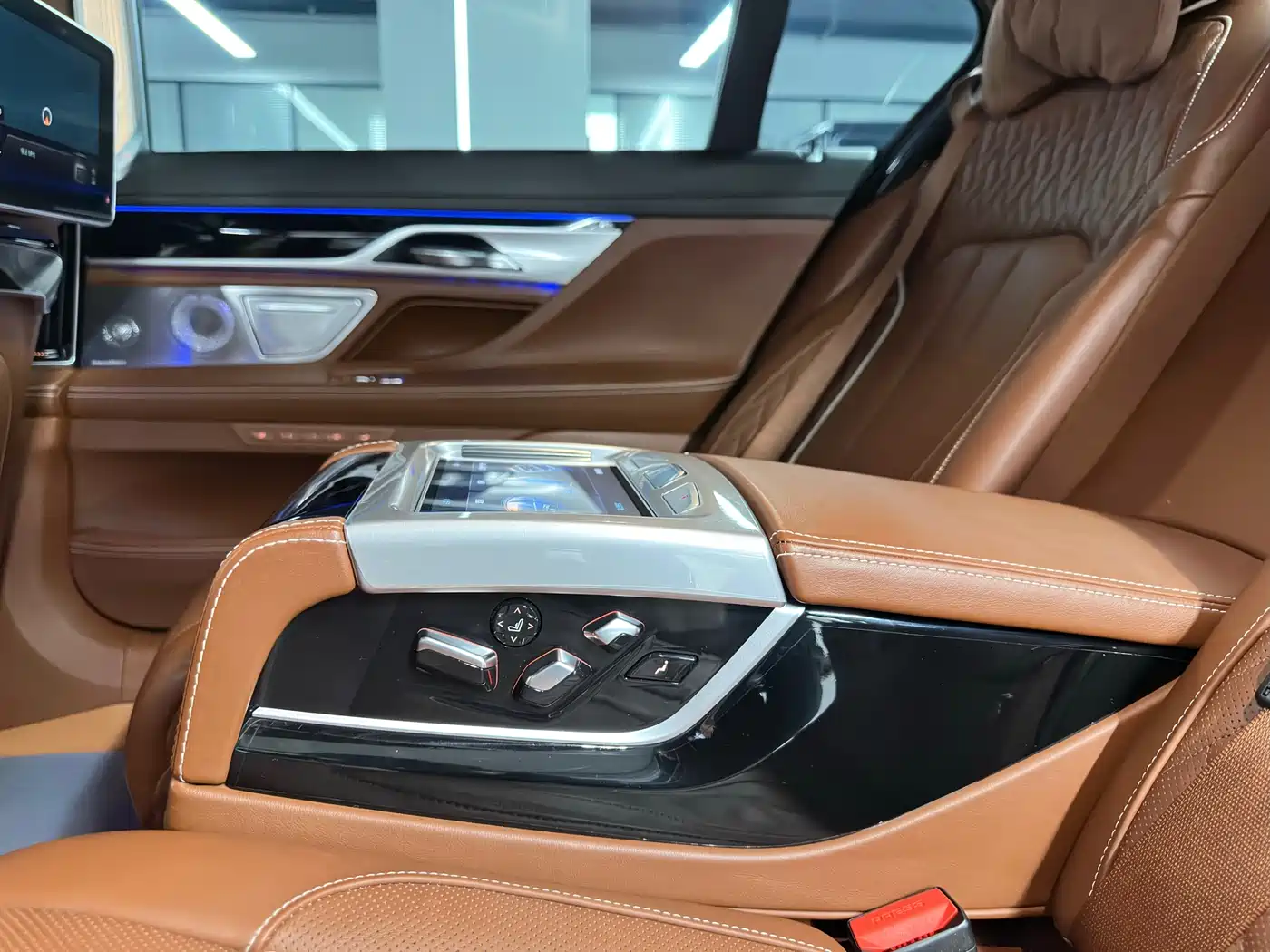 BMW 7 Series 2018 740Li xDrive Premium Type Excellence Package фото 22