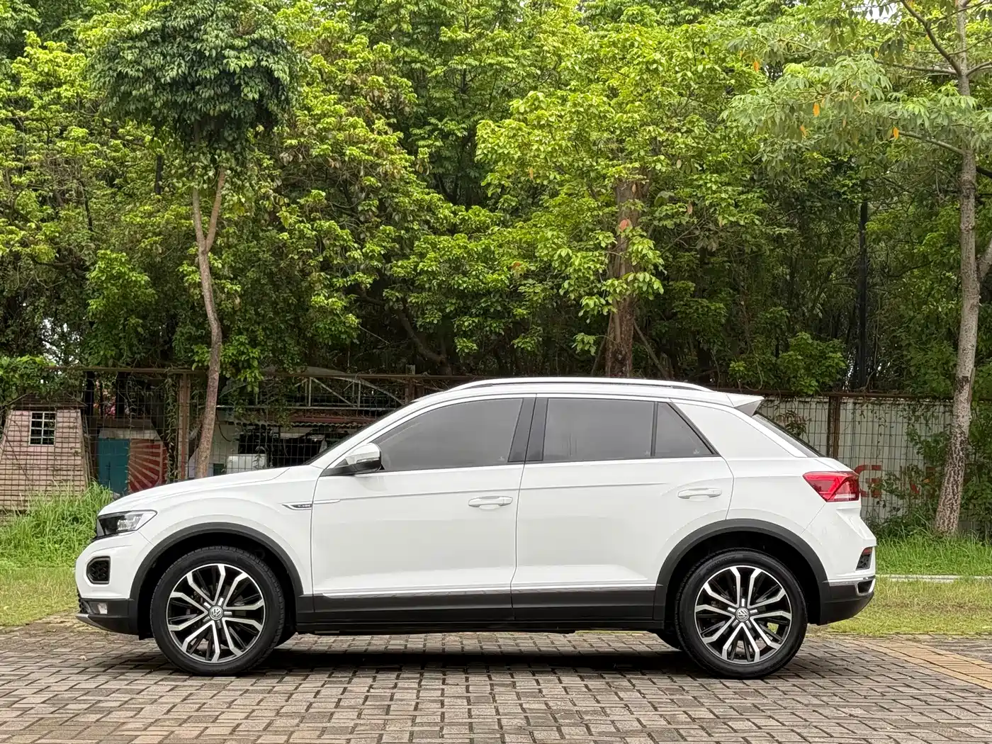 Фото 21 - Volkswagen T-ROC