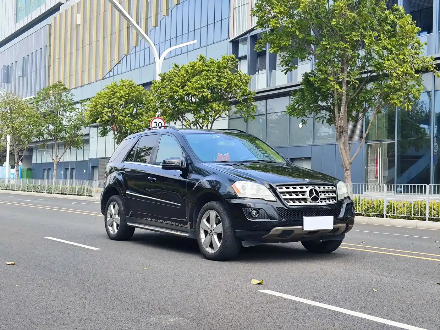 Mercedes-Benz M-Class 2010 ML 350 4MATIC Luxury Special Edition фото 3