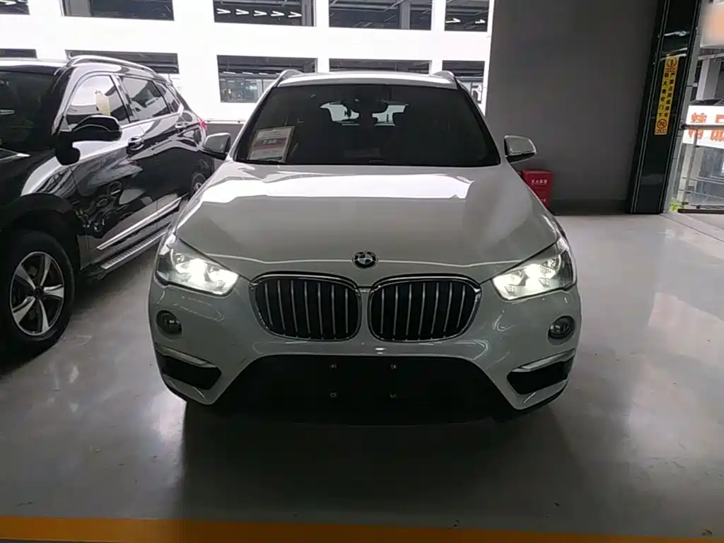 BMW X1 2019 sDrive18Li Fashion Model фото 3