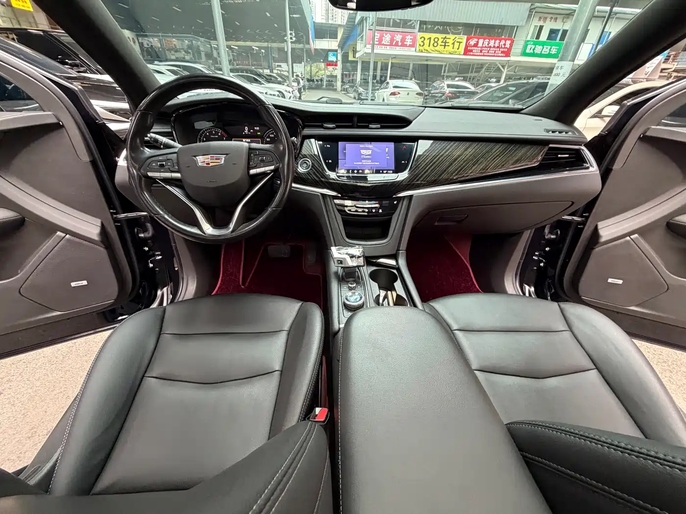 CADILLAC XT6