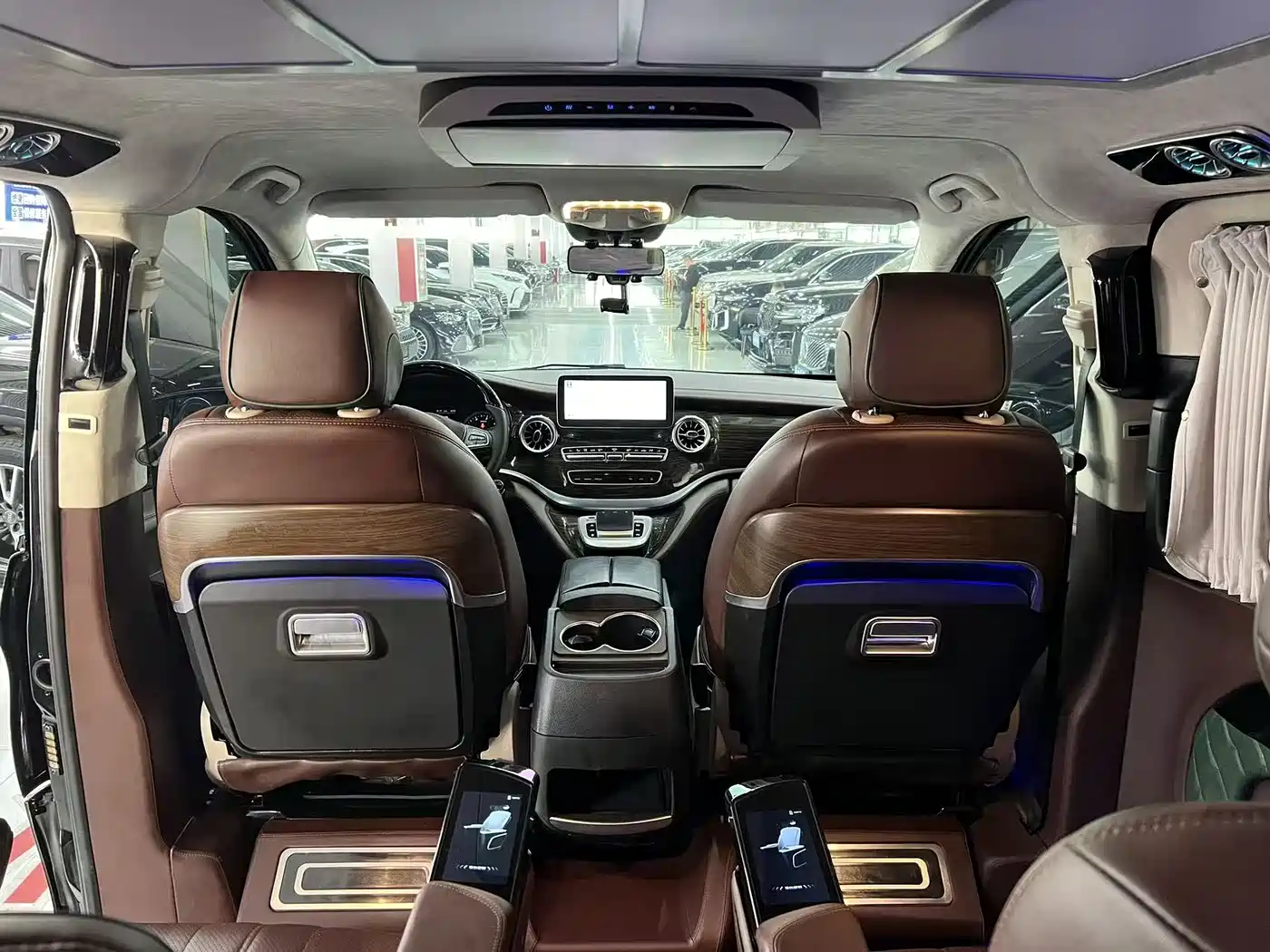 Mercedes-Benz Vito 2021 2.0T Business Edition 7-seater фото 4
