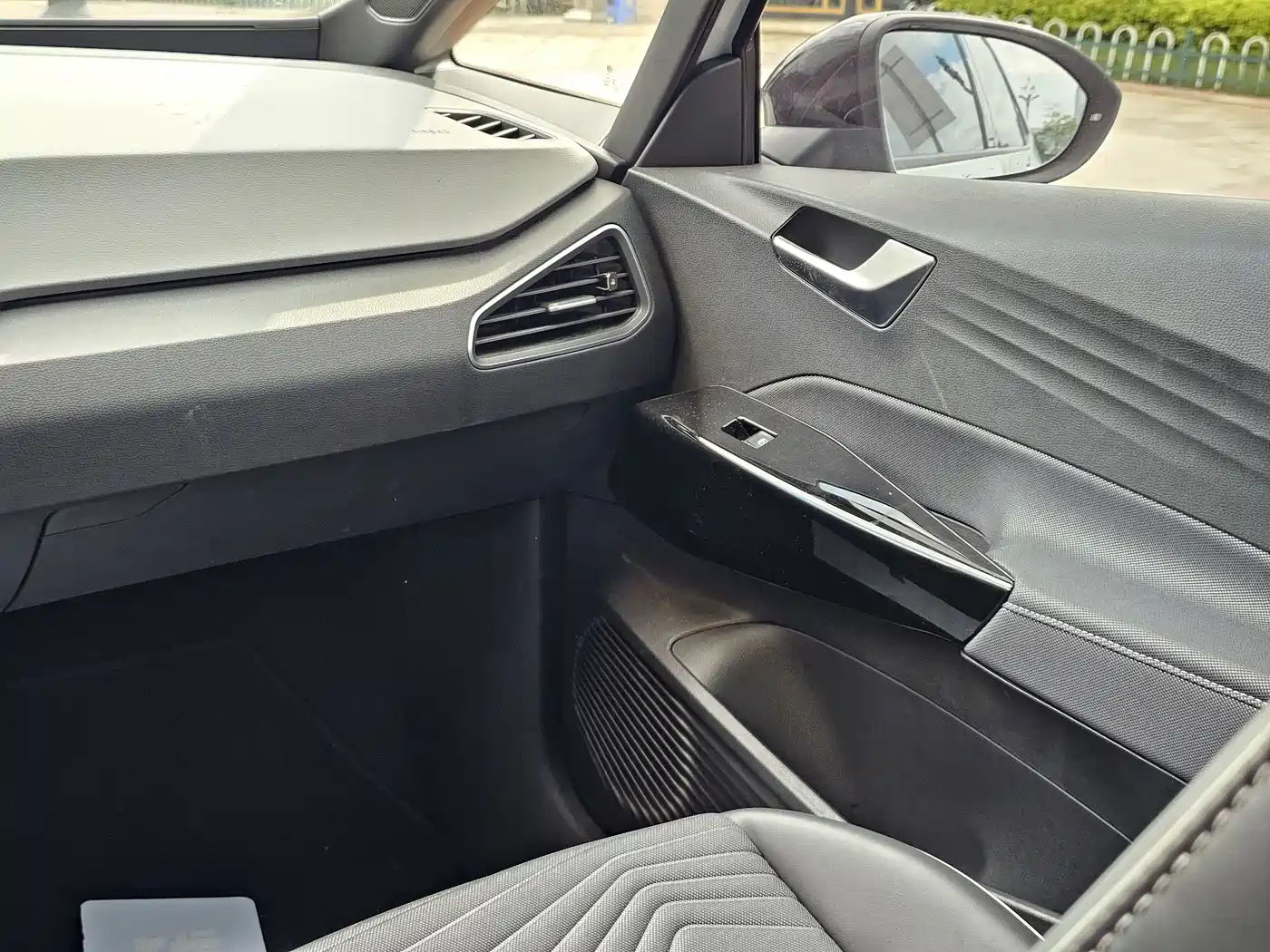 Volkswagen ID.3 2023 Pure Smart Edition фото 15