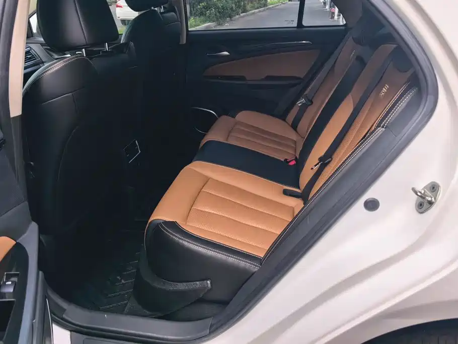 BYD Qin New Energy 2018 2018 Qin EV450 Smart Connected Premium Edition