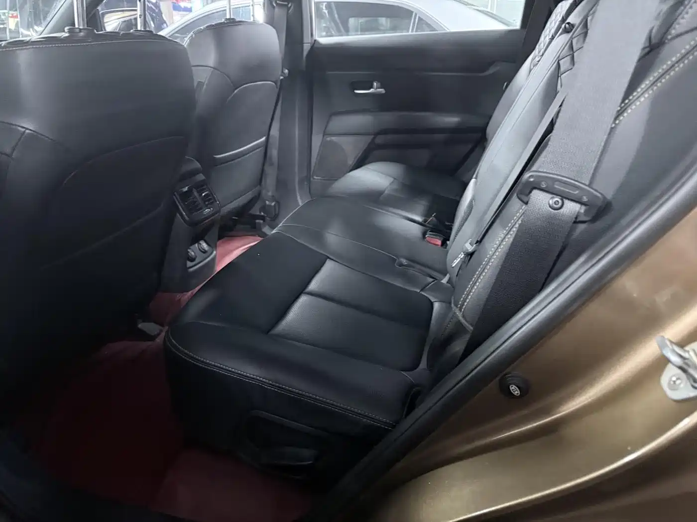 Kia KX7 2017 2.0T Automatic 4WD DLX 7-Seater фото 10