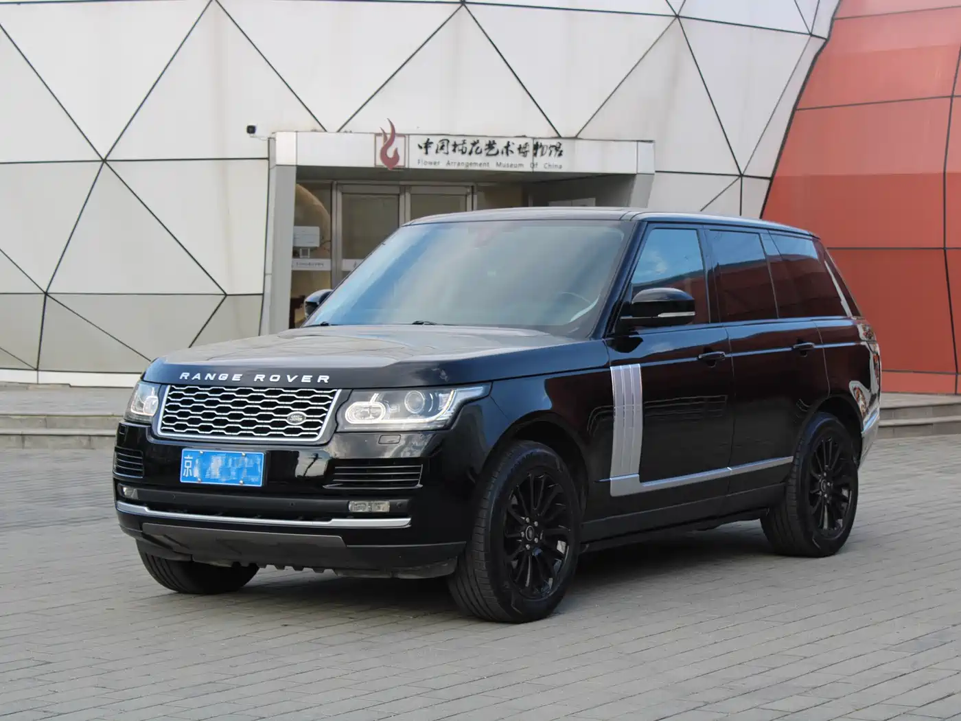 Фото 1 - Land Rover Range Rover