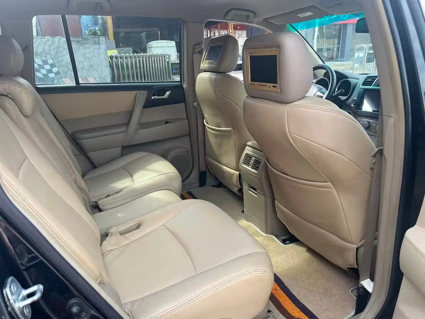 Фото 5 - Toyota Highlander